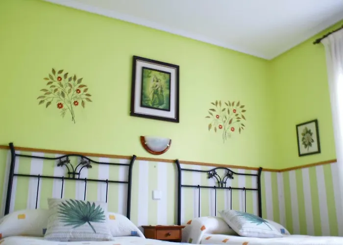 Carmen De Castro * Comillas