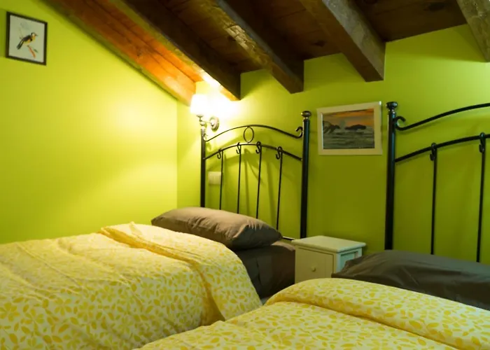 Carmen De Castro * Comillas